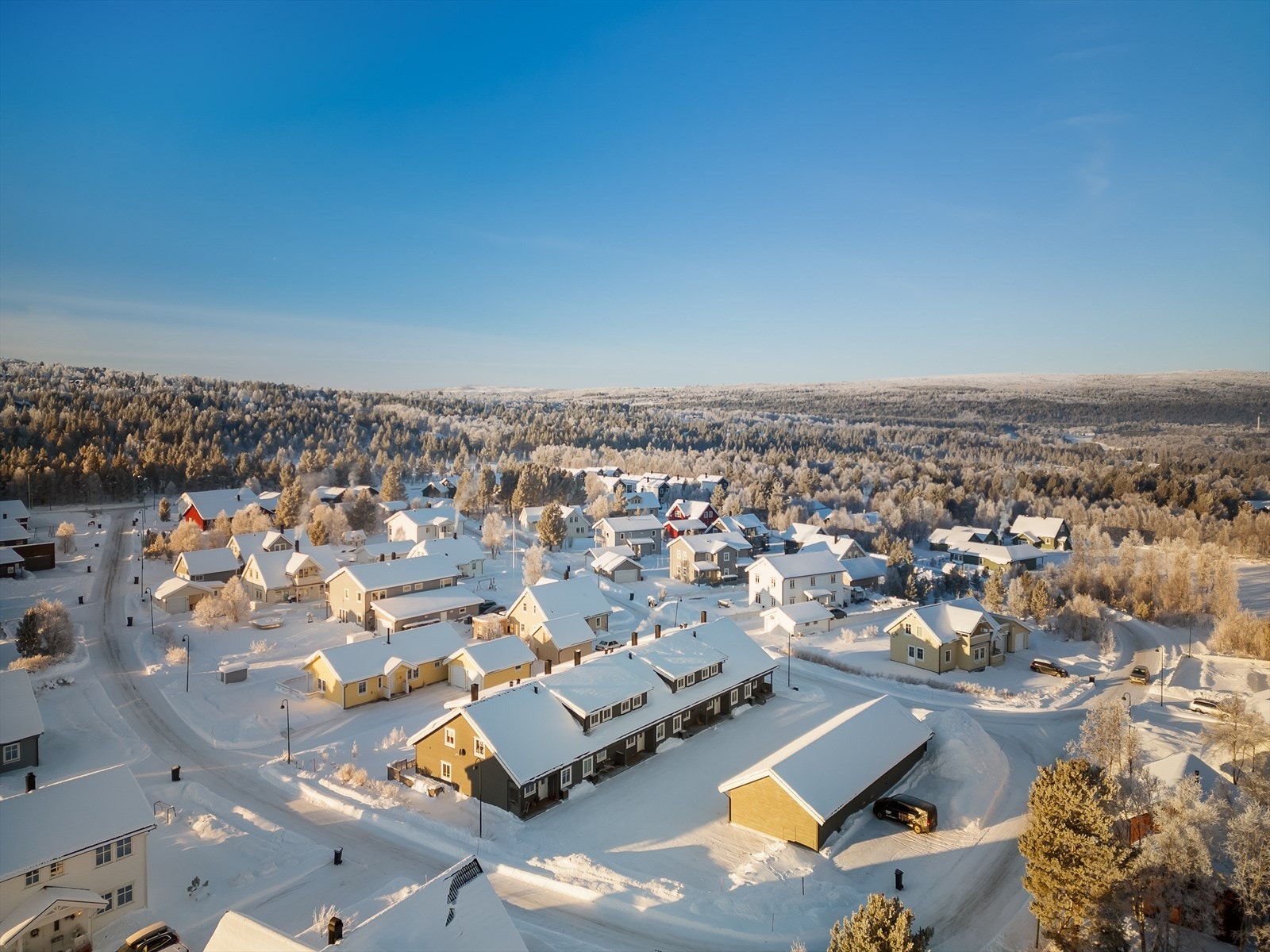 Gjøsvika er et veletablert, rolig og barnevennlig boligområde med nærhet til sentrum. Galleribilde