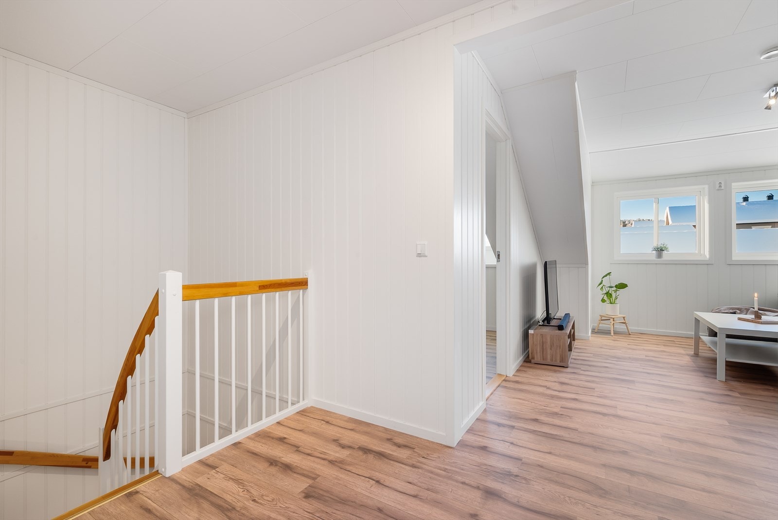 Gang/stue i 2. etasje. Galleribilde