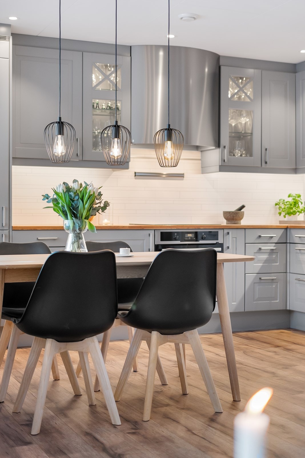 Spisestue. Galleribilde