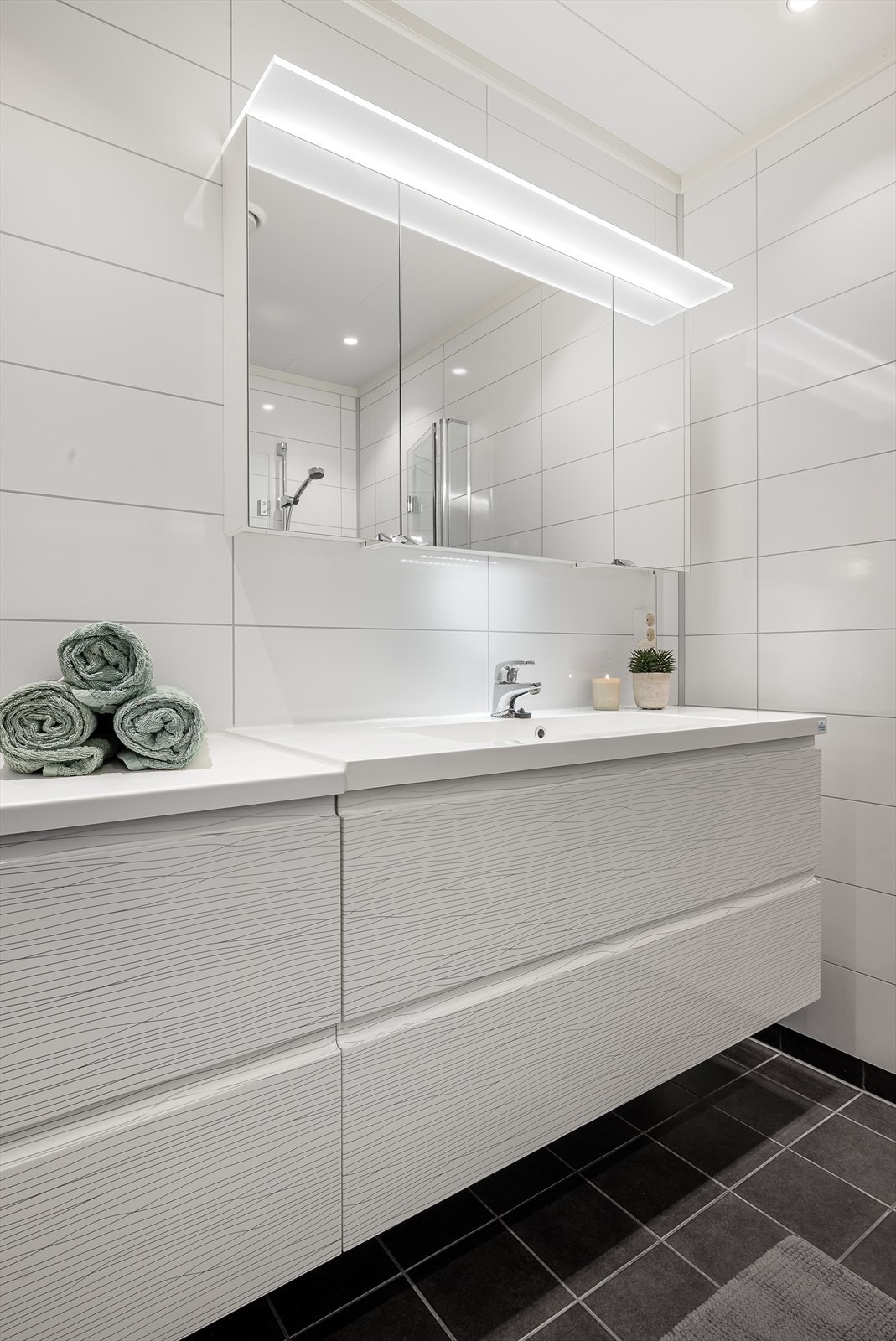 Bad i 1. etasje. Galleribilde