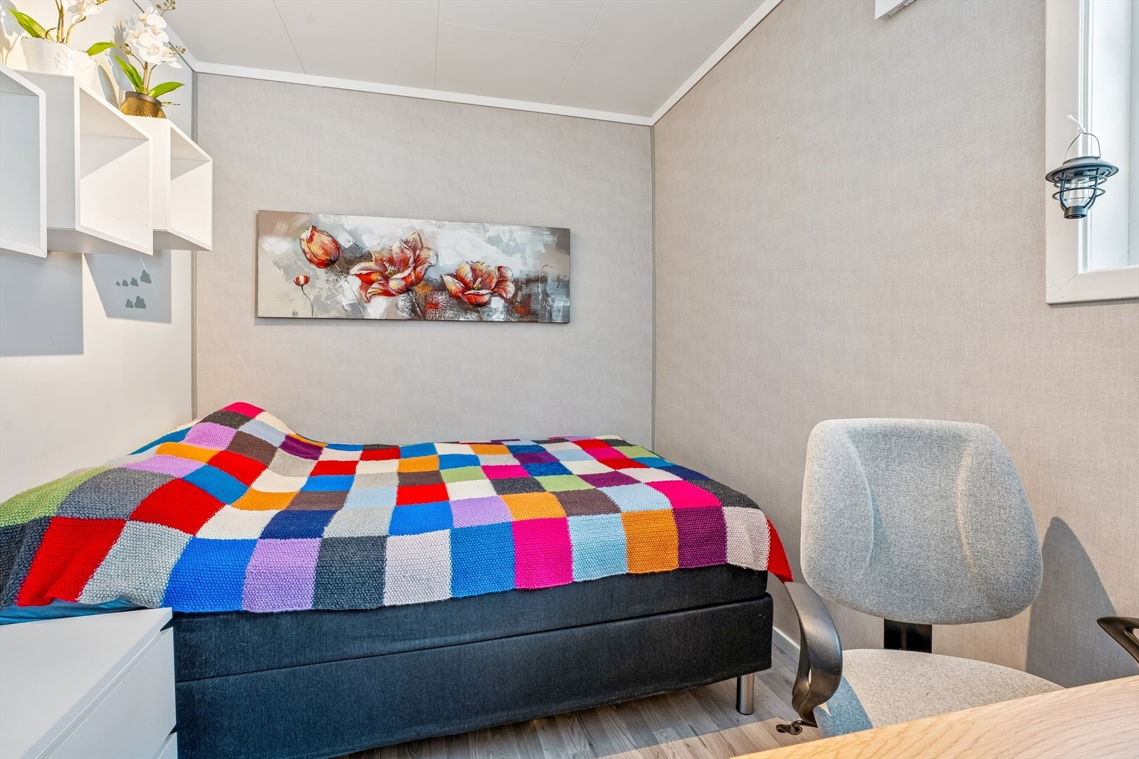 Det andre soverommet egner seg godt som barnerom, gjesterom eller kontor. Galleribilde