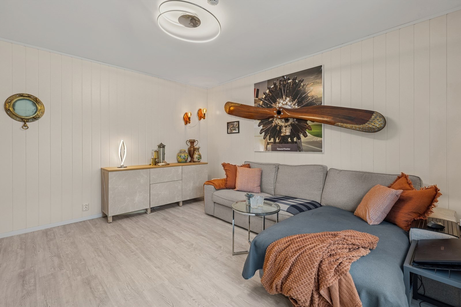 I stuen er det god plass til sofamøblement. Galleribilde