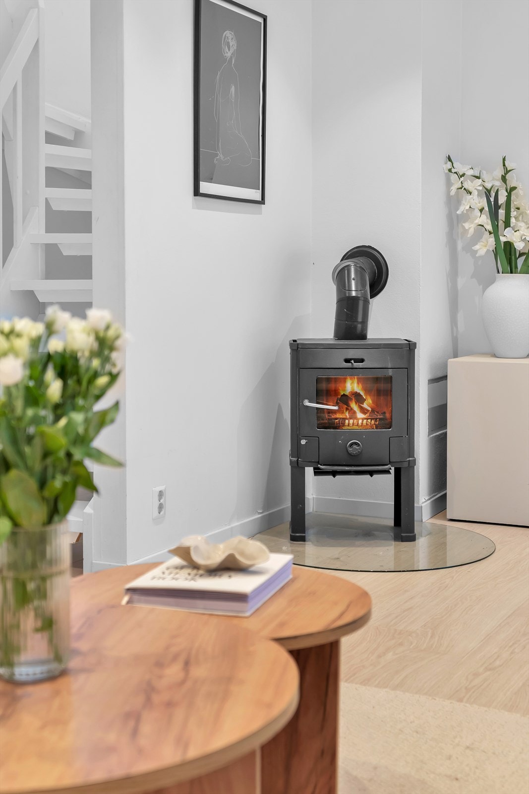 Vedovn som skaper varme og en koselig atmosfære. Galleribilde