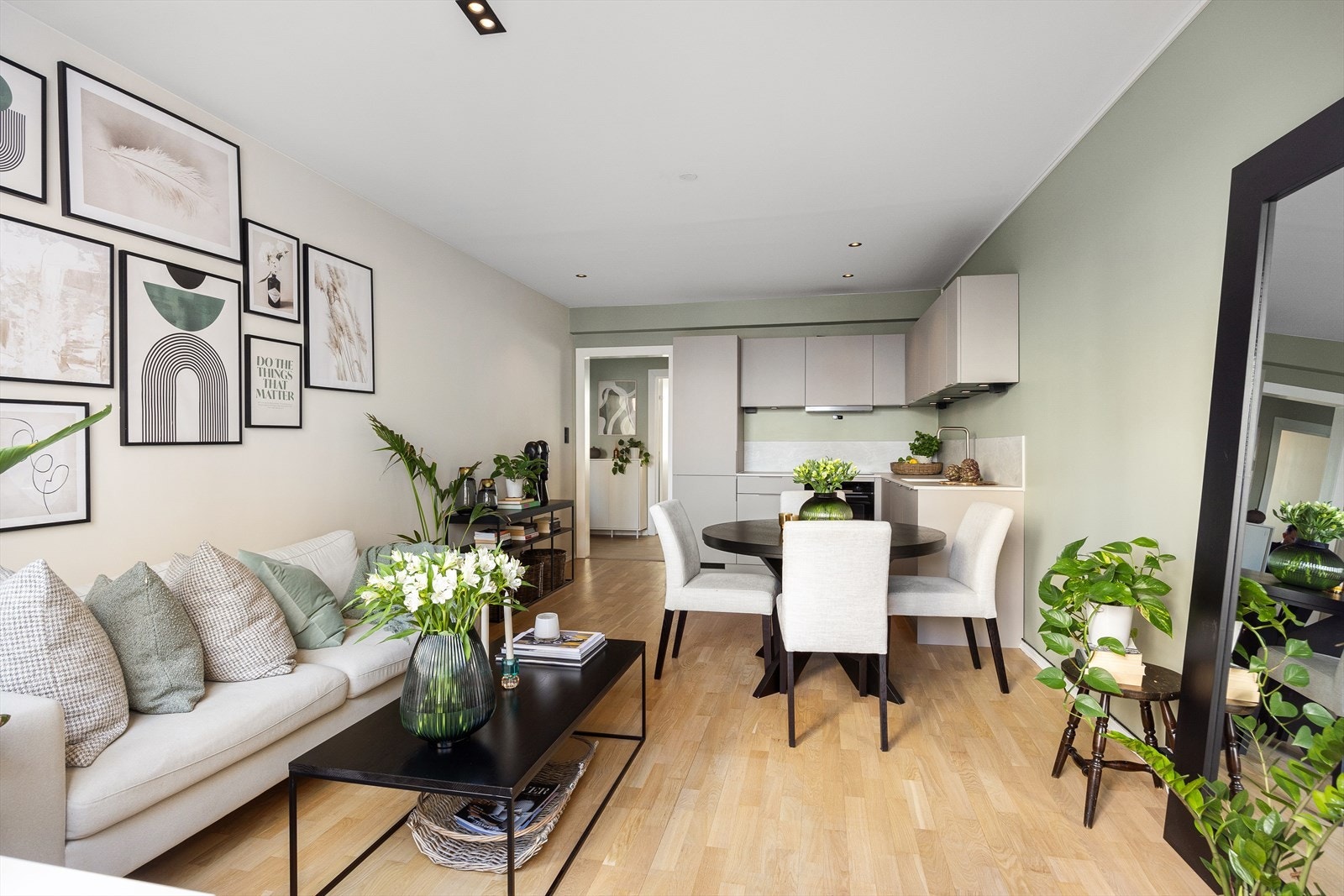 En lys og moderne leilighet med en åpen og sosial planløsning! Galleribilde