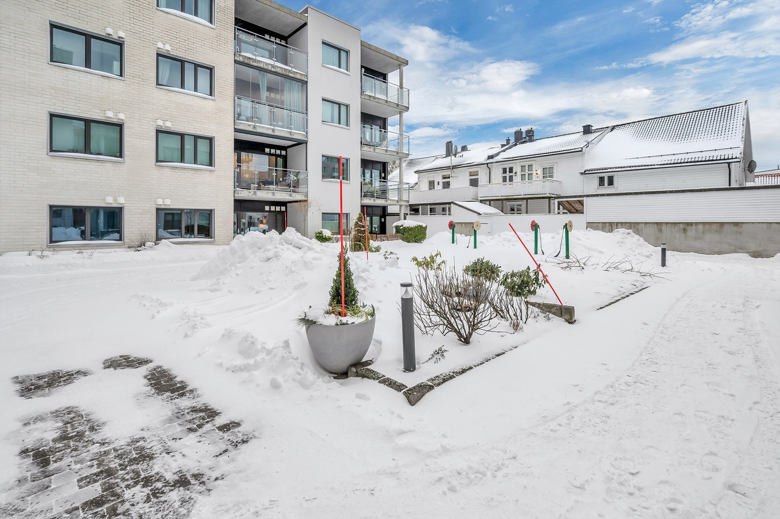 Koselig lekeplass på fellesområde Galleribilde