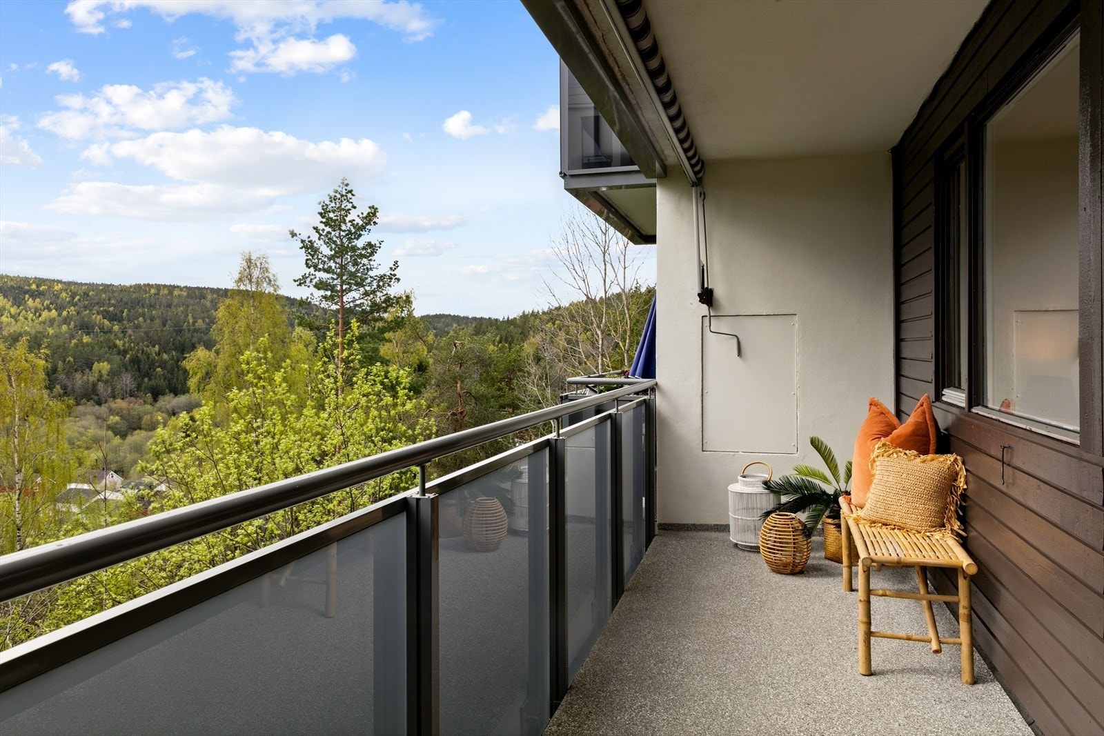 Vender ut mot rolig grøntområde og har en flott utsikt. Galleribilde