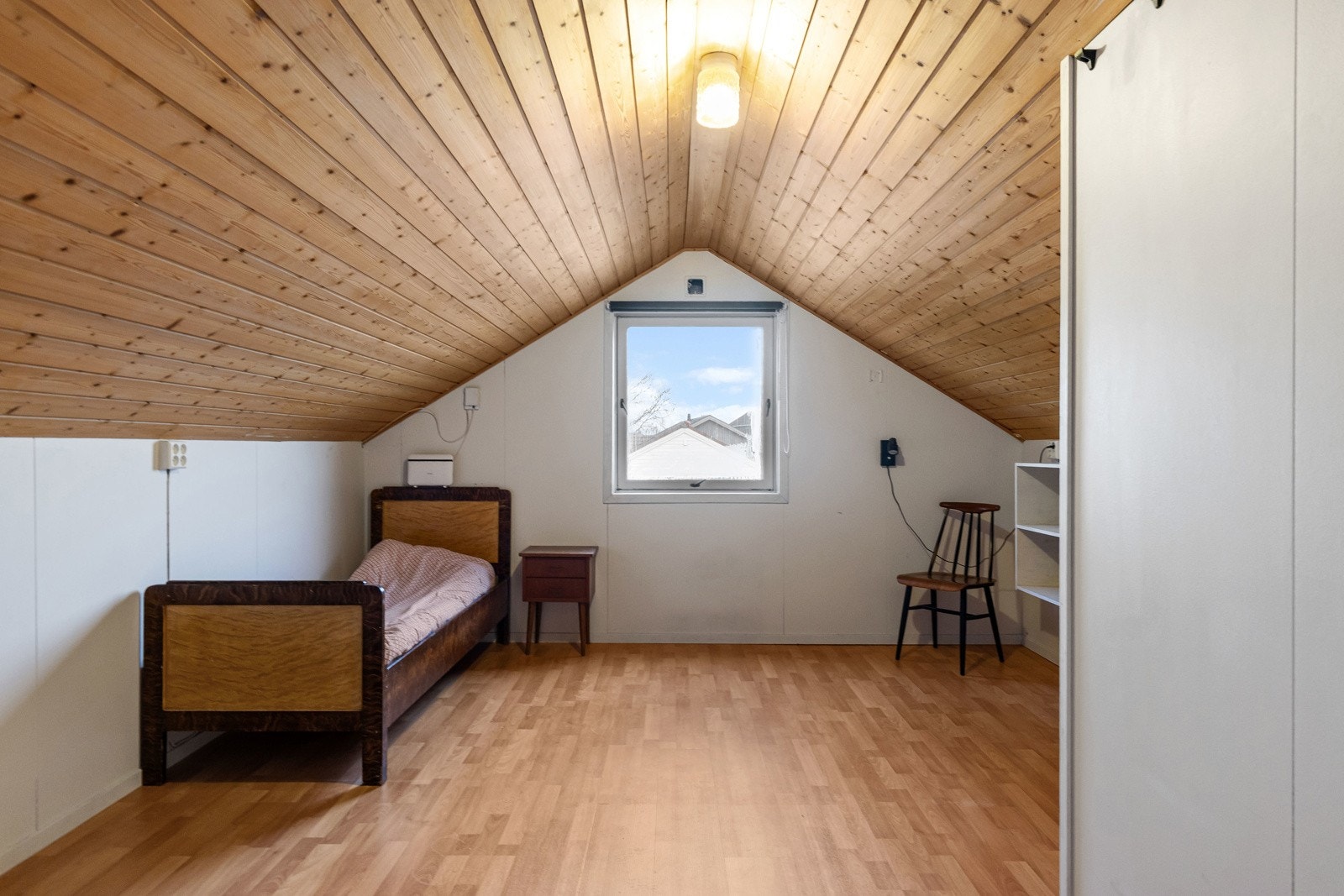 Soverom nr 2 på loftet (ikke godkjent) Galleribilde