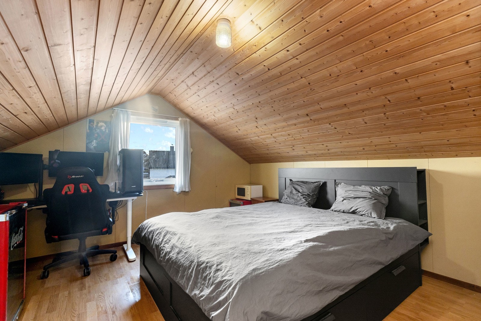 Soverom nr 1 på loftet (ikke godkjent) Galleribilde