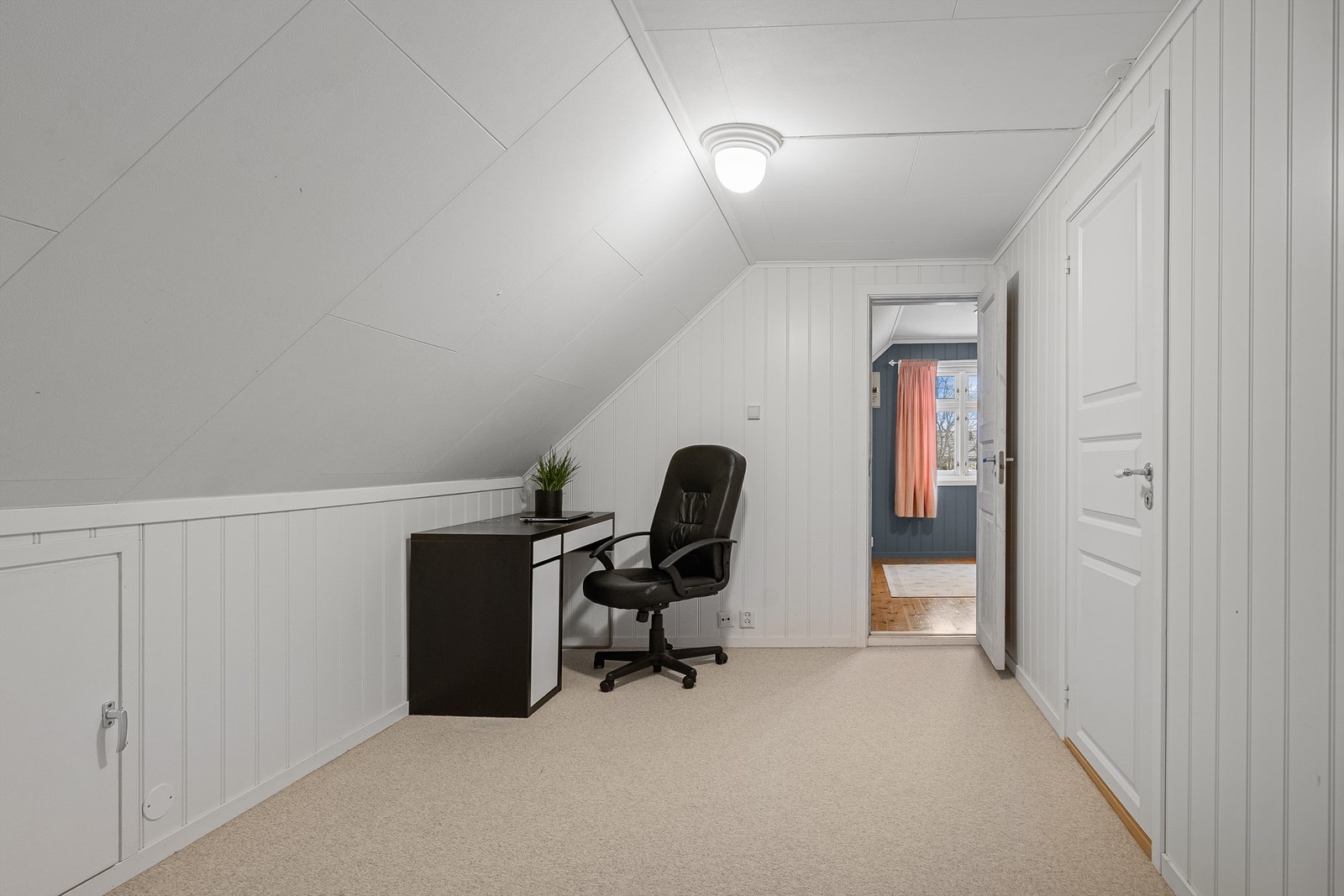 Ekstra rom, perfekt som kontor/hobbyrom eller en ekstra sofa? Galleribilde