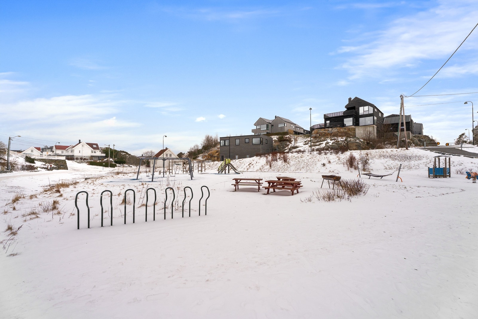 Lekeplass like i nærheten. Galleribilde