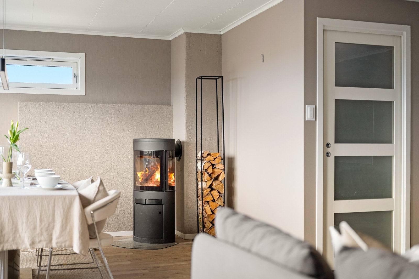 Ildsted i stue. Galleribilde