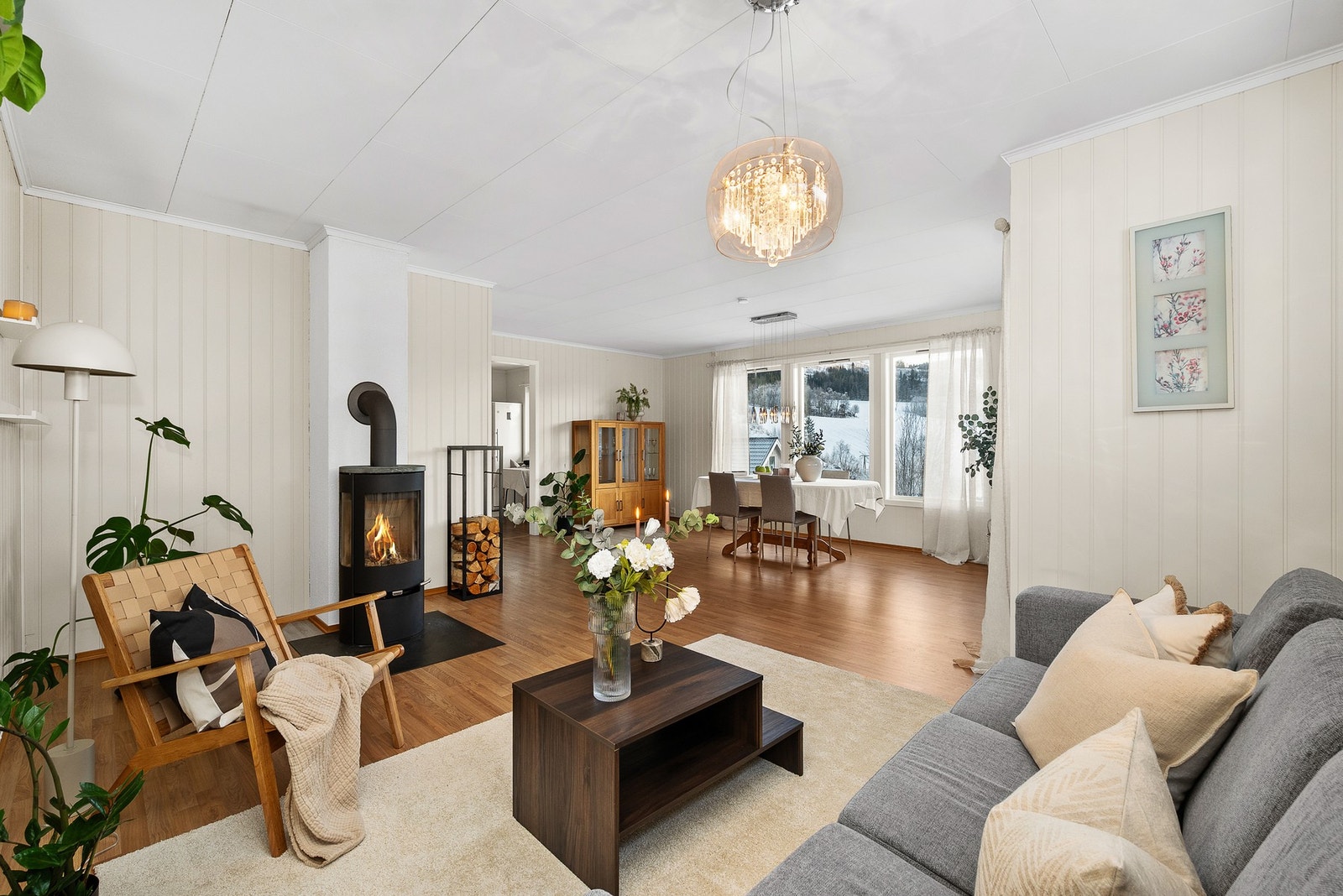 Boligen har romslige rom og ei smart planløsning Galleribilde