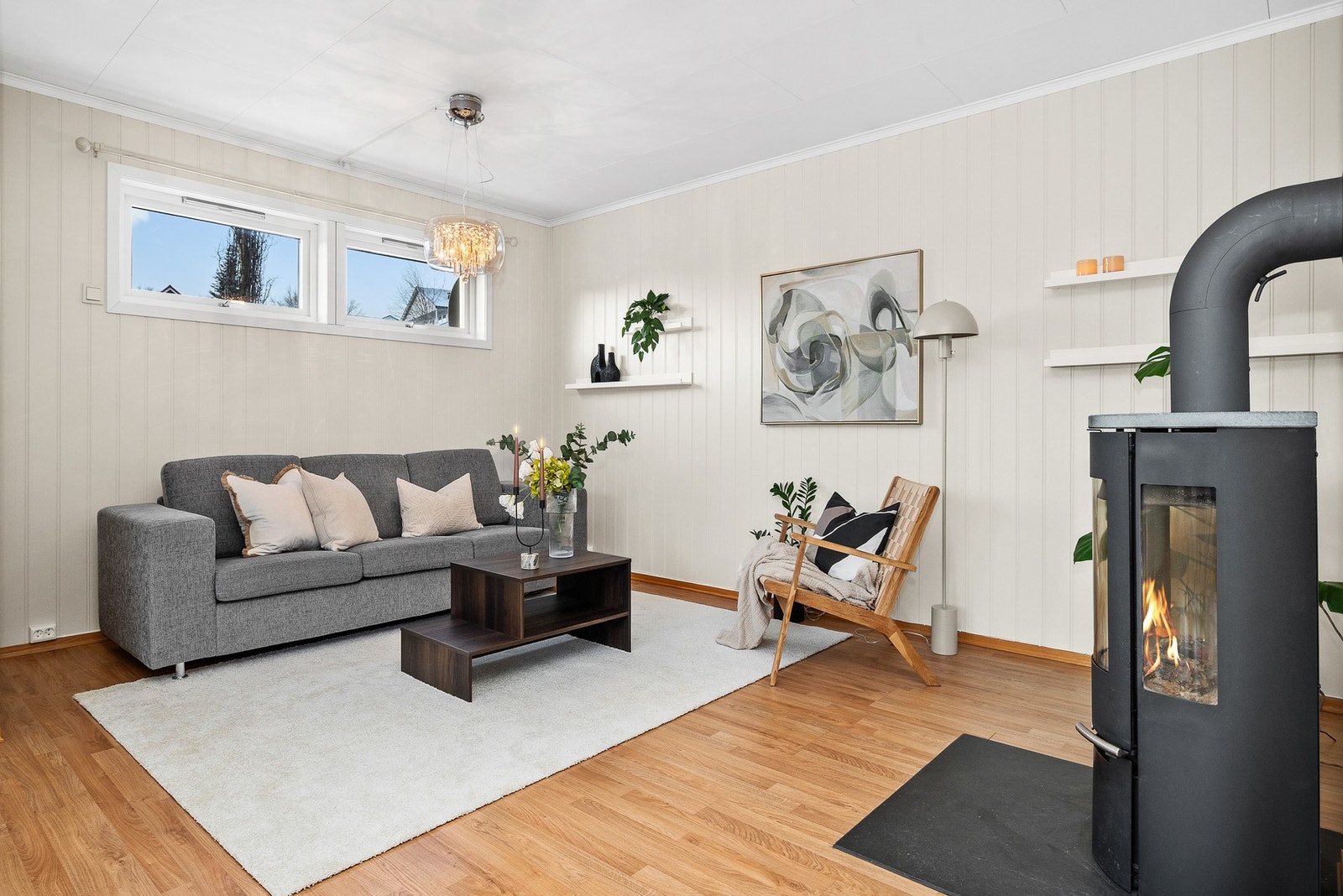 Det er satt inn ny vedovn i boligen i 2018. Galleribilde