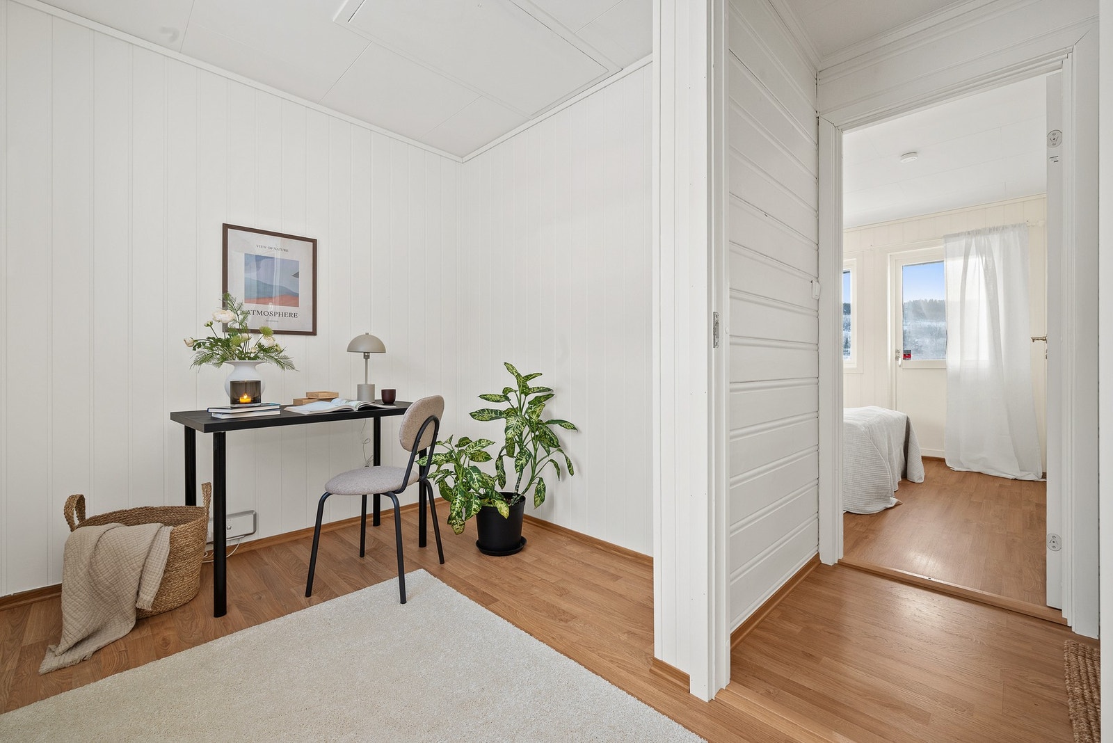 Det ene soverommet benyttes som kontor i dag. Galleribilde