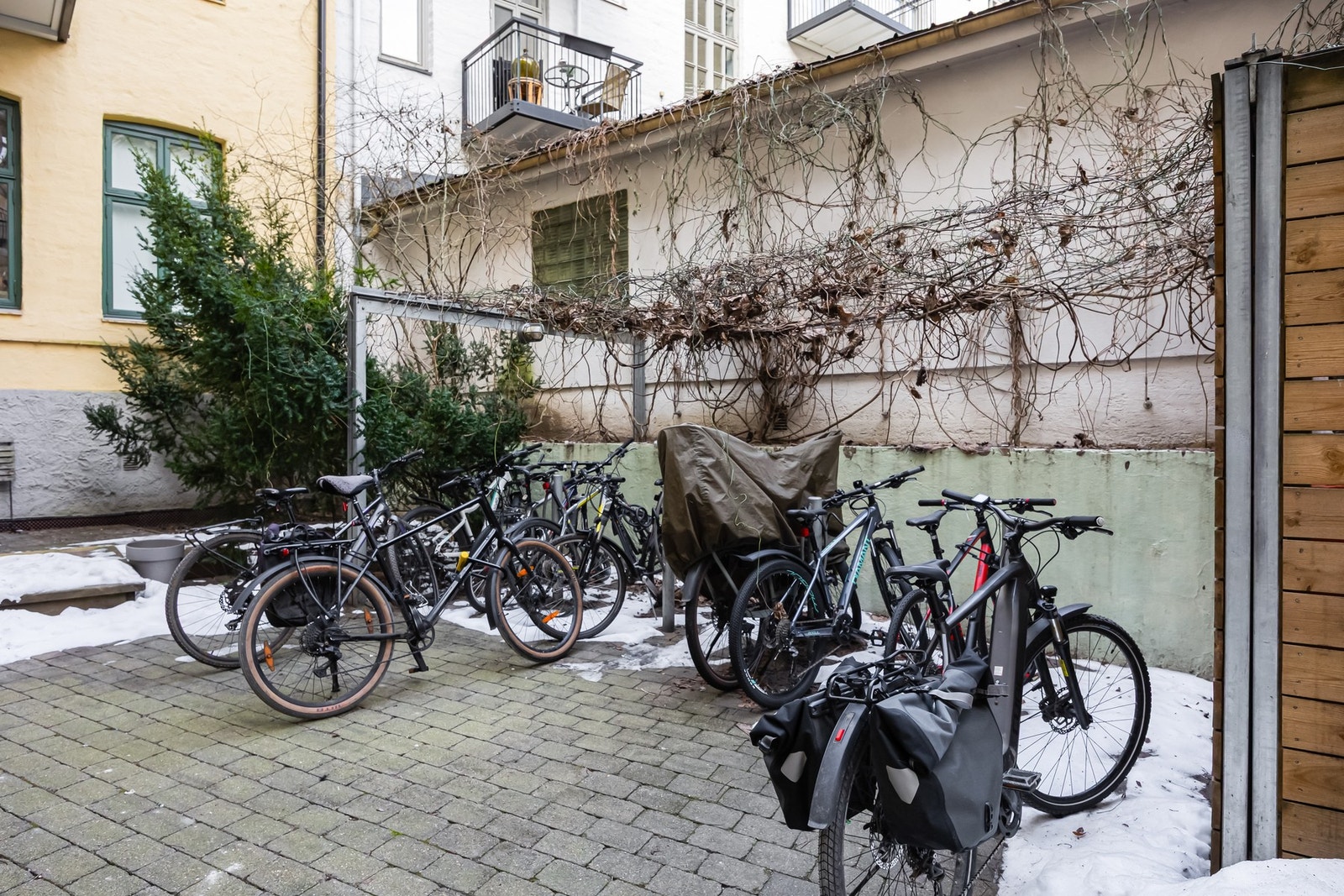 Felles sykkelparkering. Galleribilde