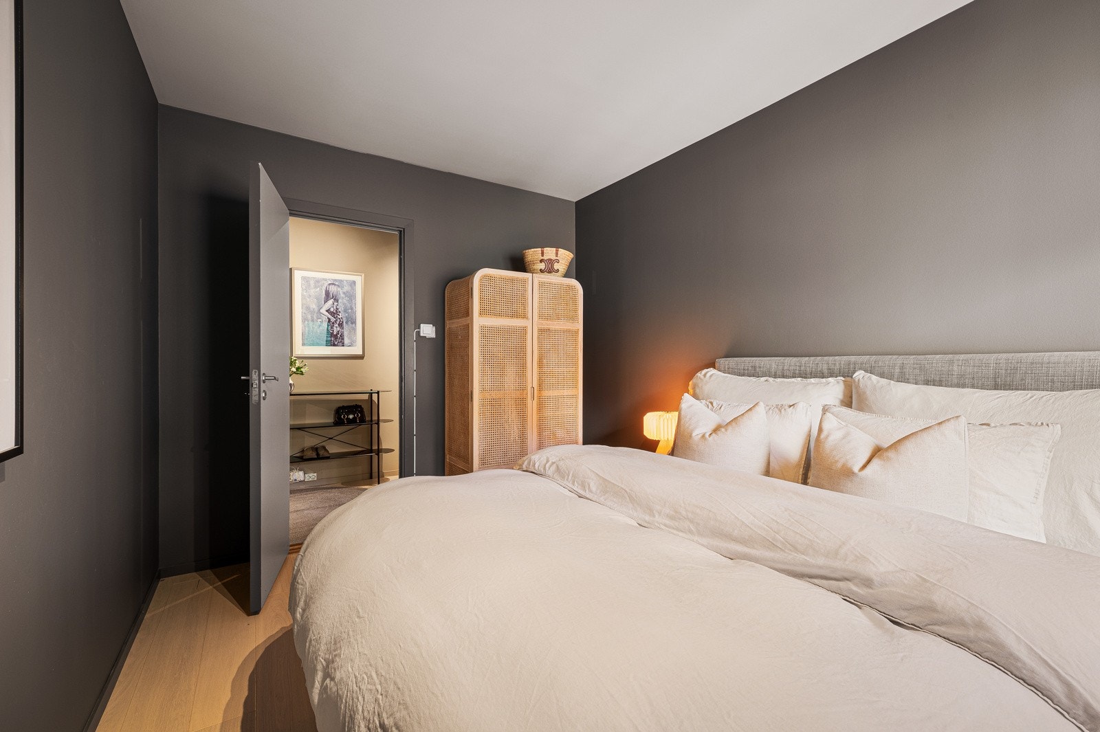 Hovedsoverommet har god plass til garderobeskap. Galleribilde