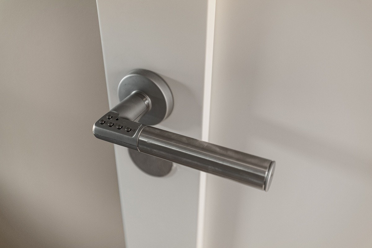 Dør med kodelås på alle rom Galleribilde