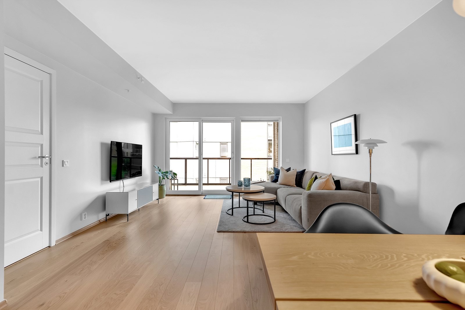 Rommet har en god takhøyde som gir en god romfølelse! Galleribilde