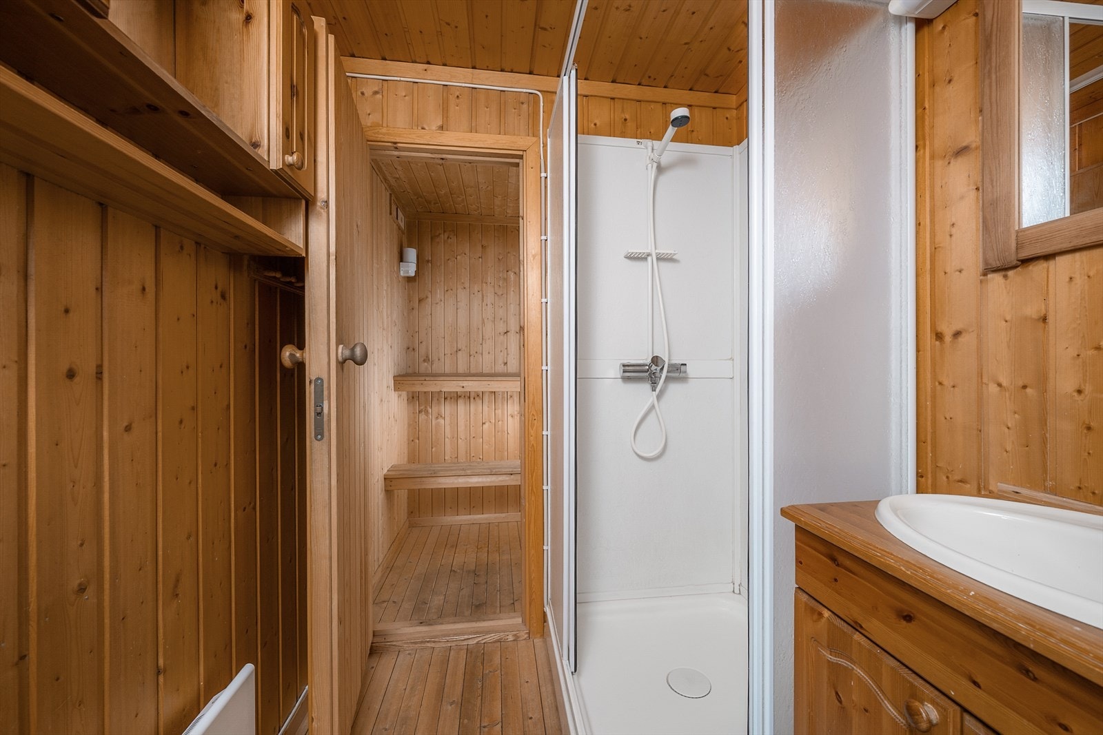 I tilknytning til baderommet er det etablert badstue. Galleribilde