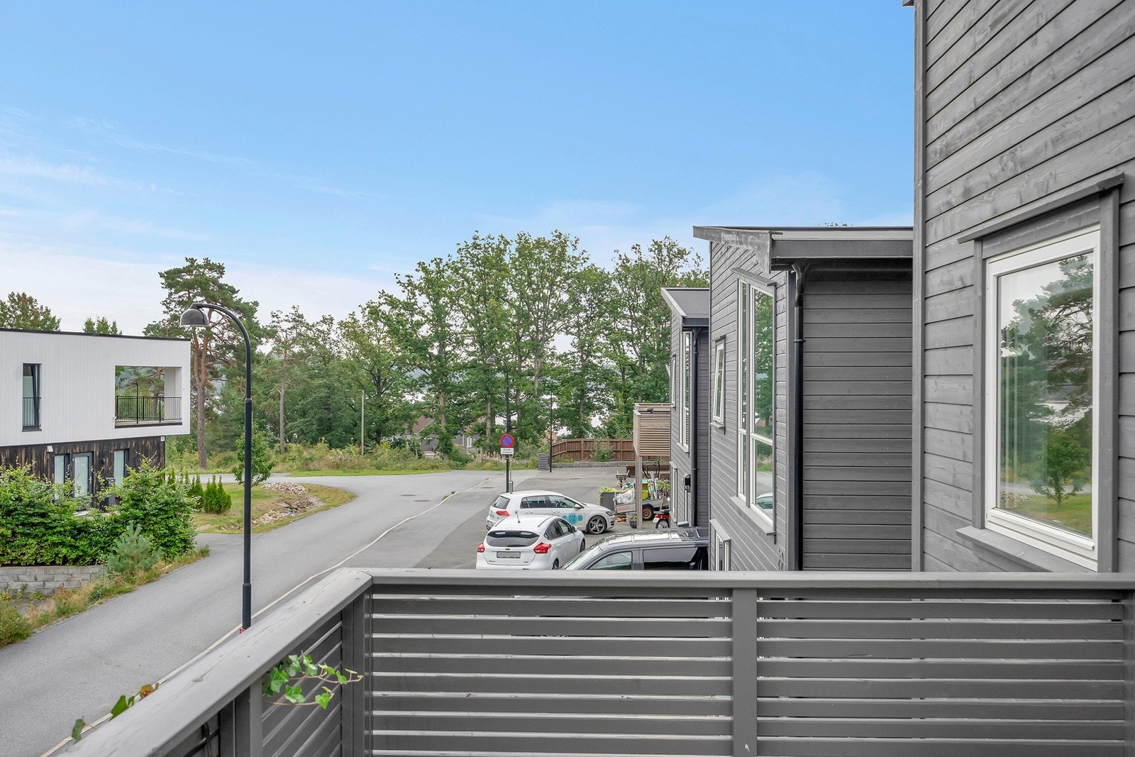 Kort vei til bademuligheter med nærhet til Kaldvellfjorden. Galleribilde