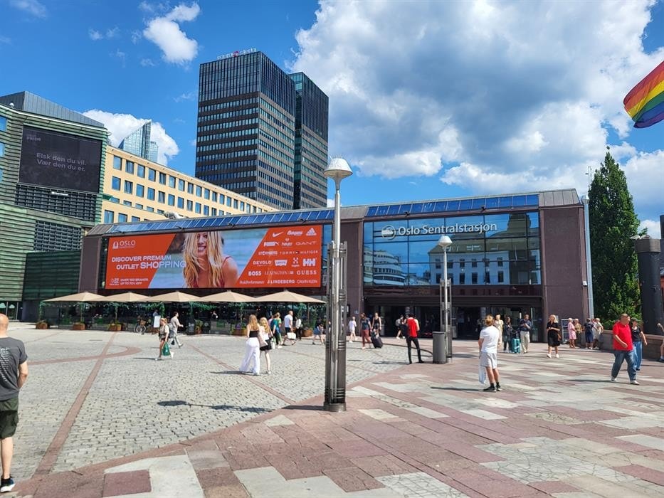 Fra boligen er det kort gåavstand til Norges største kollektivknutepunkt, Oslo sentralstasjon Galleribilde