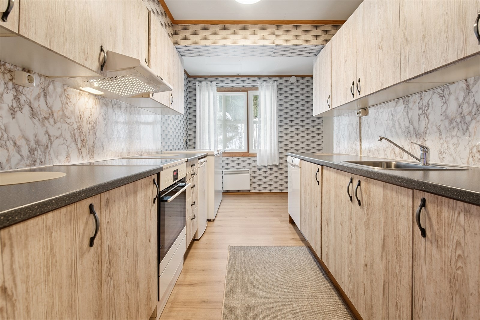 Hvitevarer på kjøkken, med unntak av fryser medfølger. Galleribilde