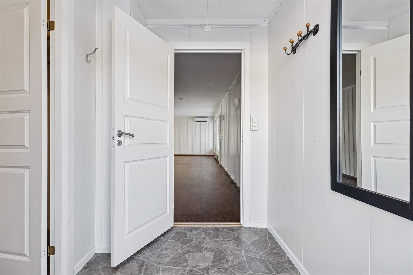 Hovedbolig- Entré Galleribilde