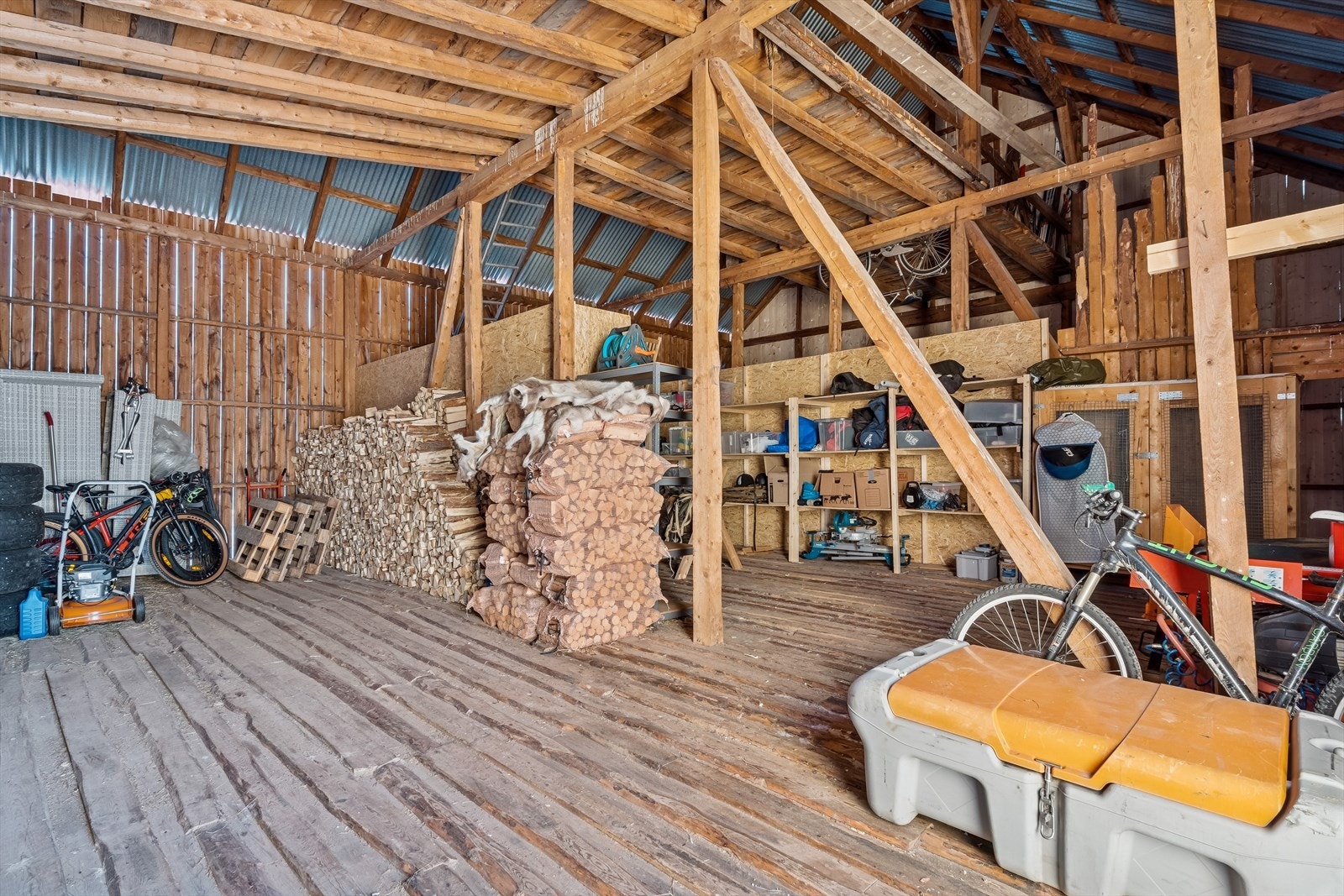 Låve / uthus Galleribilde