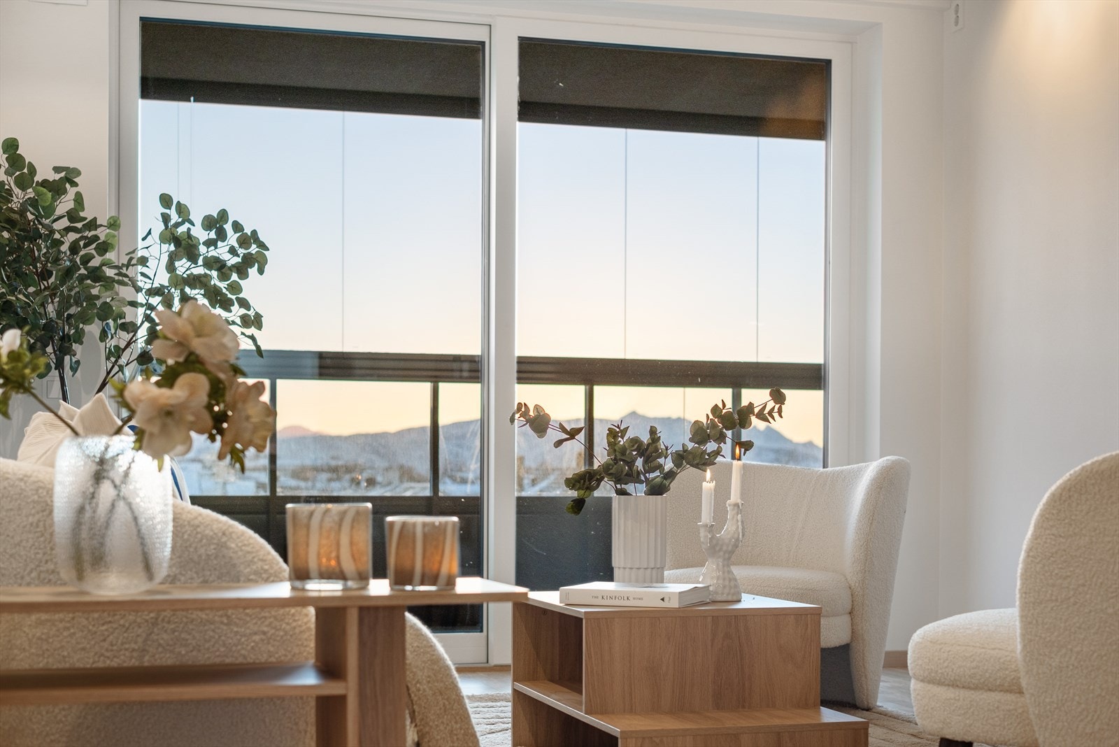 Et fint sted å nyte solen med et flott utsyn mot nærområdet. Galleribilde