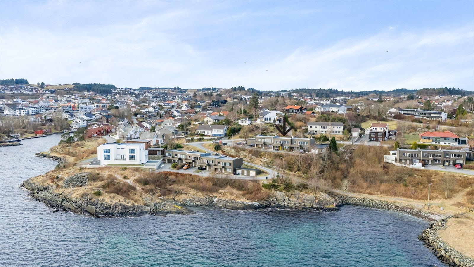 Oppgradert og flott funkisrekkehus med panorama sjøutsikt Galleribilde