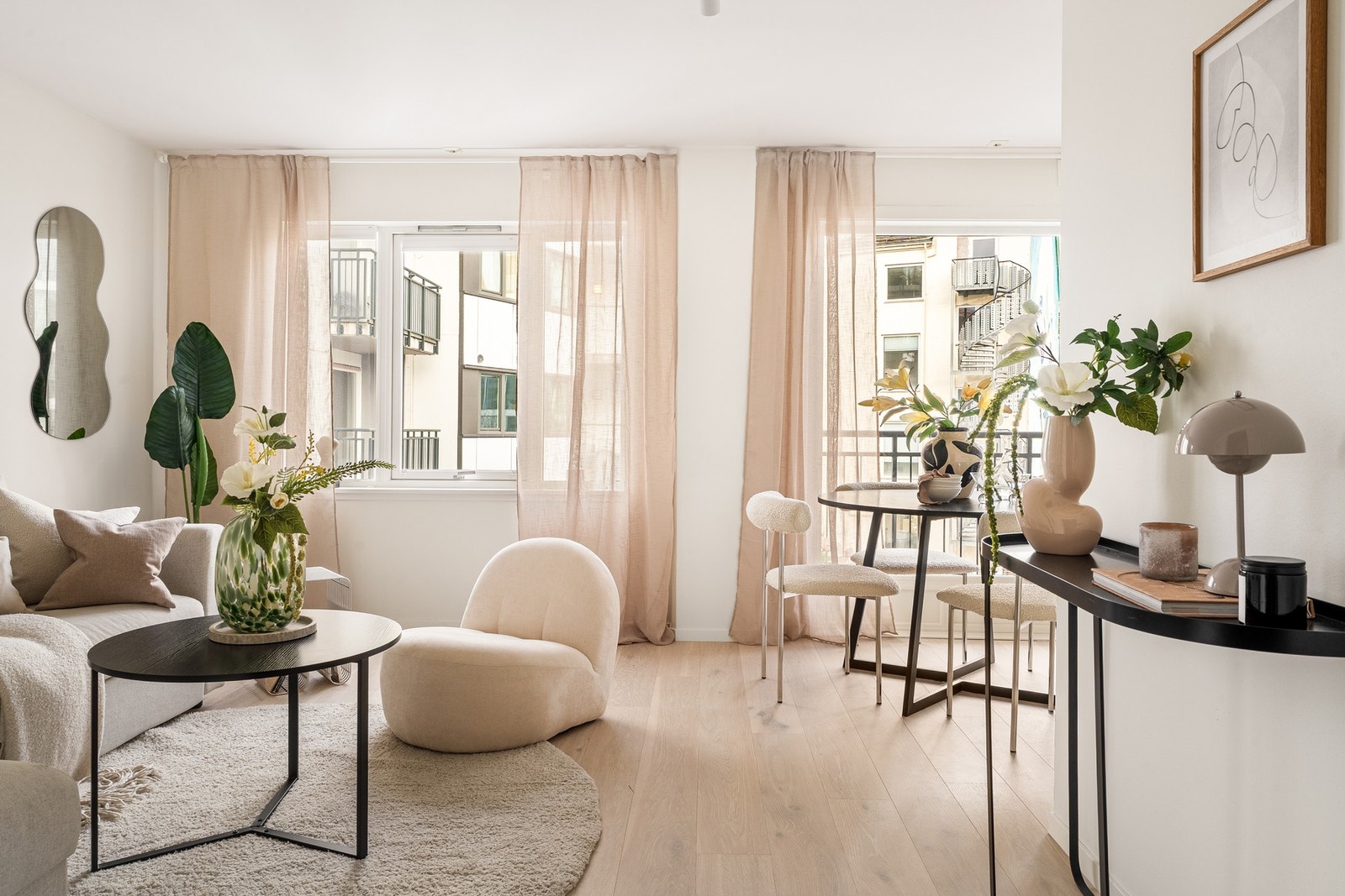 I stuen kan en også innrede med ønsket mediemøblement og en hyggelig spiseplass. Galleribilde