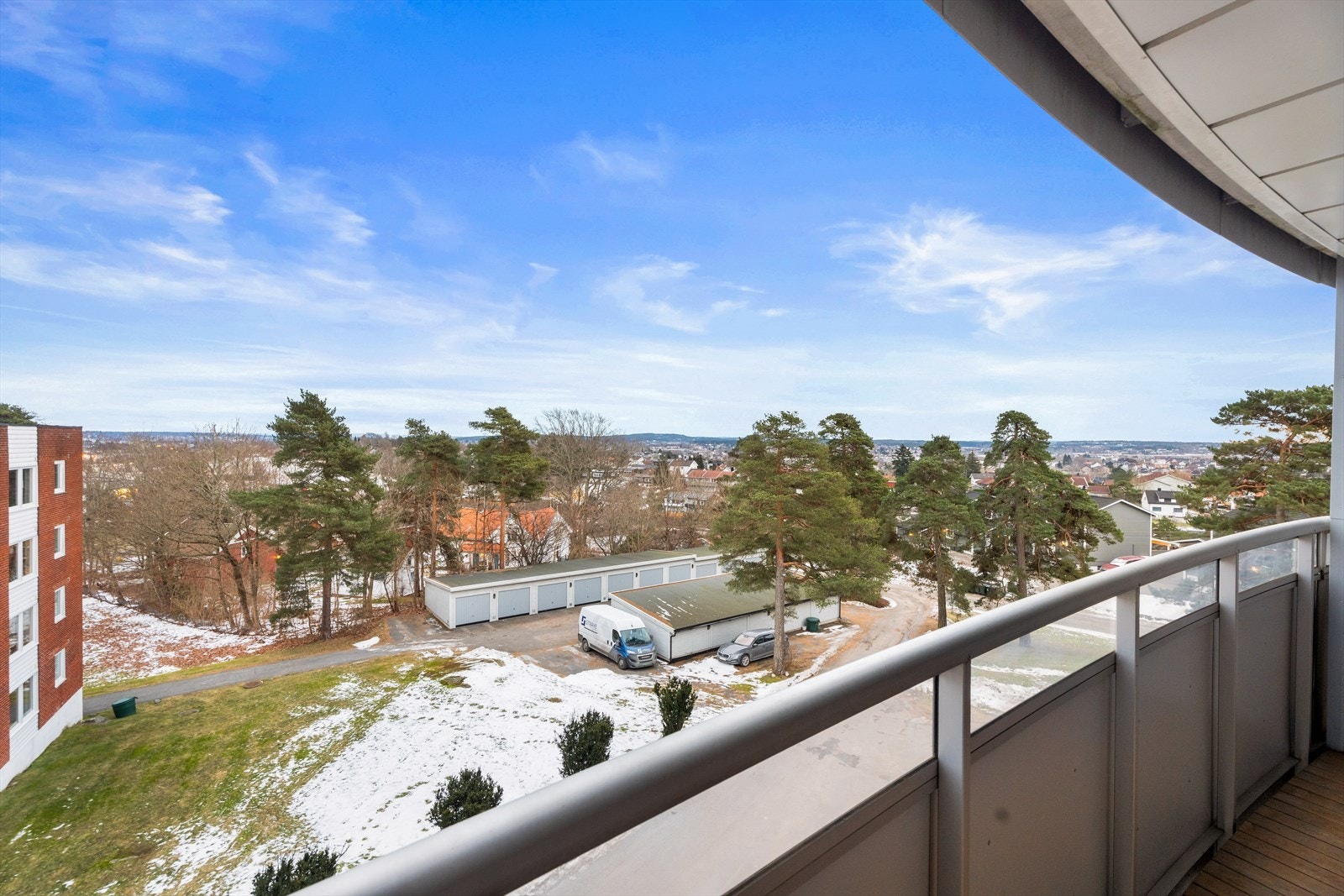 Utsyn mot grøntarealer gir en følelse av åpenhet. Galleribilde