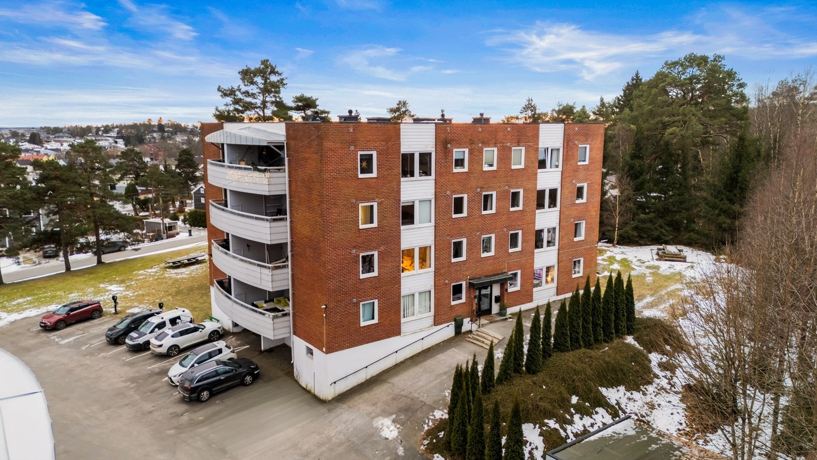 Høiendal III Borettslag består av 32 andelsleiligheter! Galleribilde