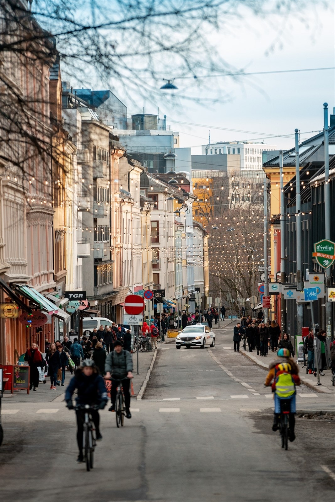 Grünerløkka er kanskje den mest stemningsfulle bydelen i Oslo og er kjent for sitt yrende folkeliv og grønne lunger. Galleribilde