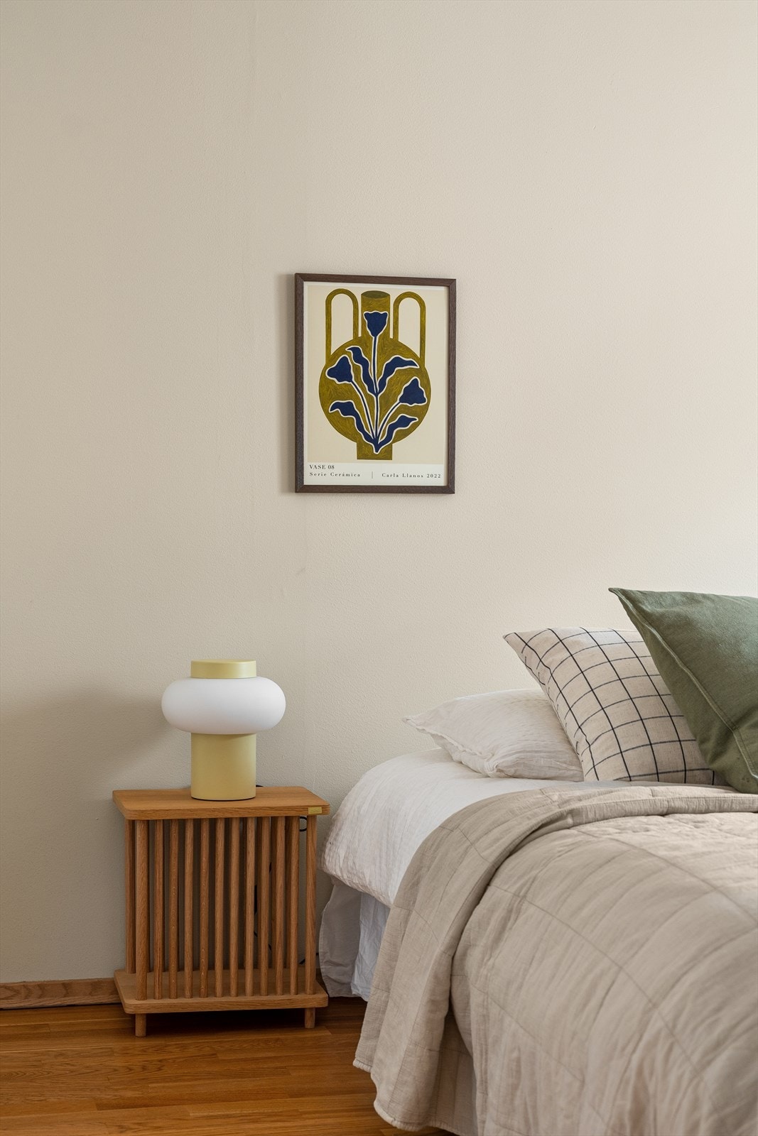 Det er god plass til dobbeltseng med nattbord på begge sider. Galleribilde