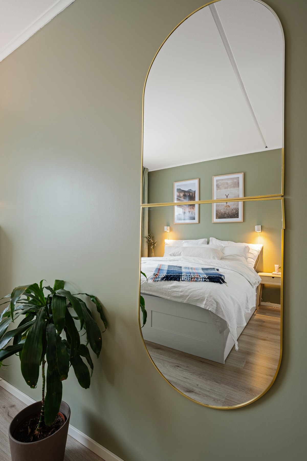 På hovedsoverommet medfølger et praktisk garderobeskap. Galleribilde