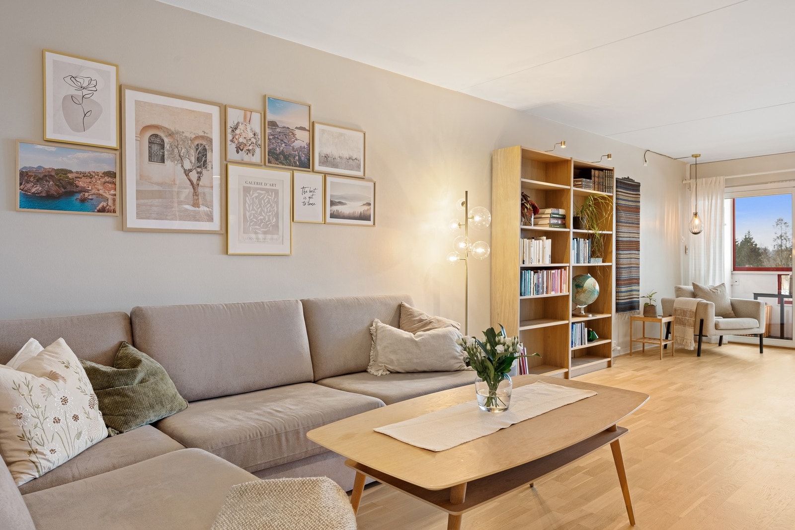 Hagapynten 13 presenteres av EIE eiendomsmegling Linderud v/ Duy Vidar Tang (Fotograf: Milan Stas). Galleribilde