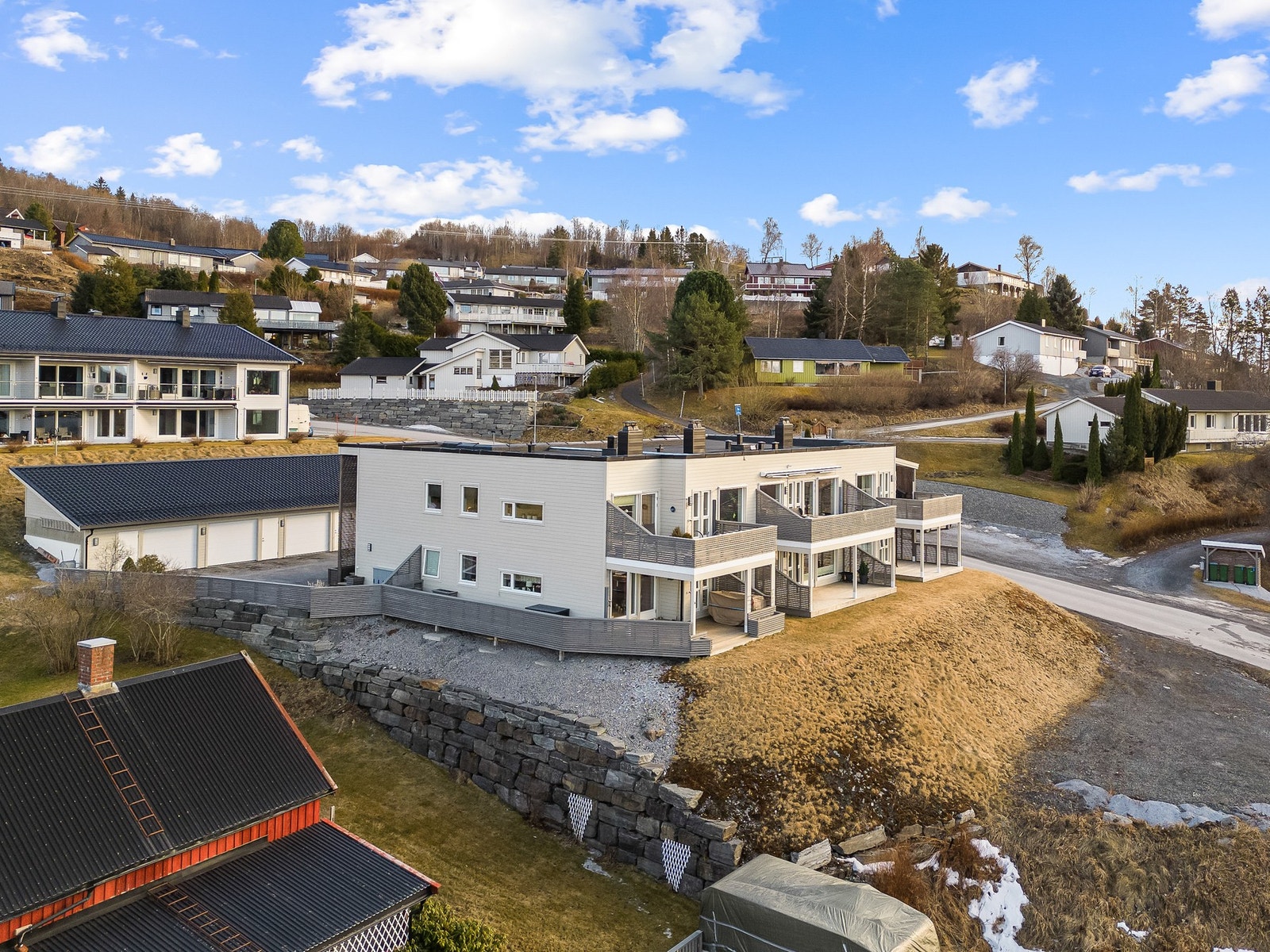 Fasadebildet. Galleribilde