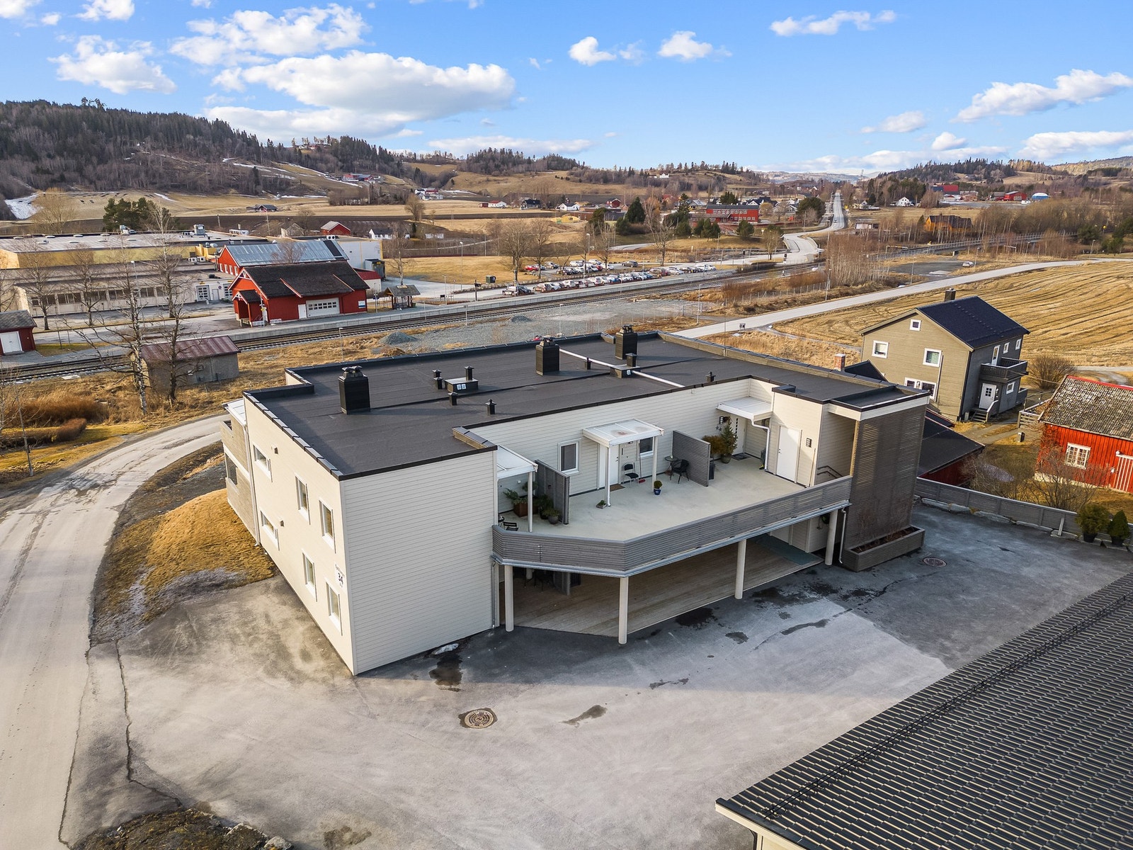 Oversiktsbildet. Galleribilde