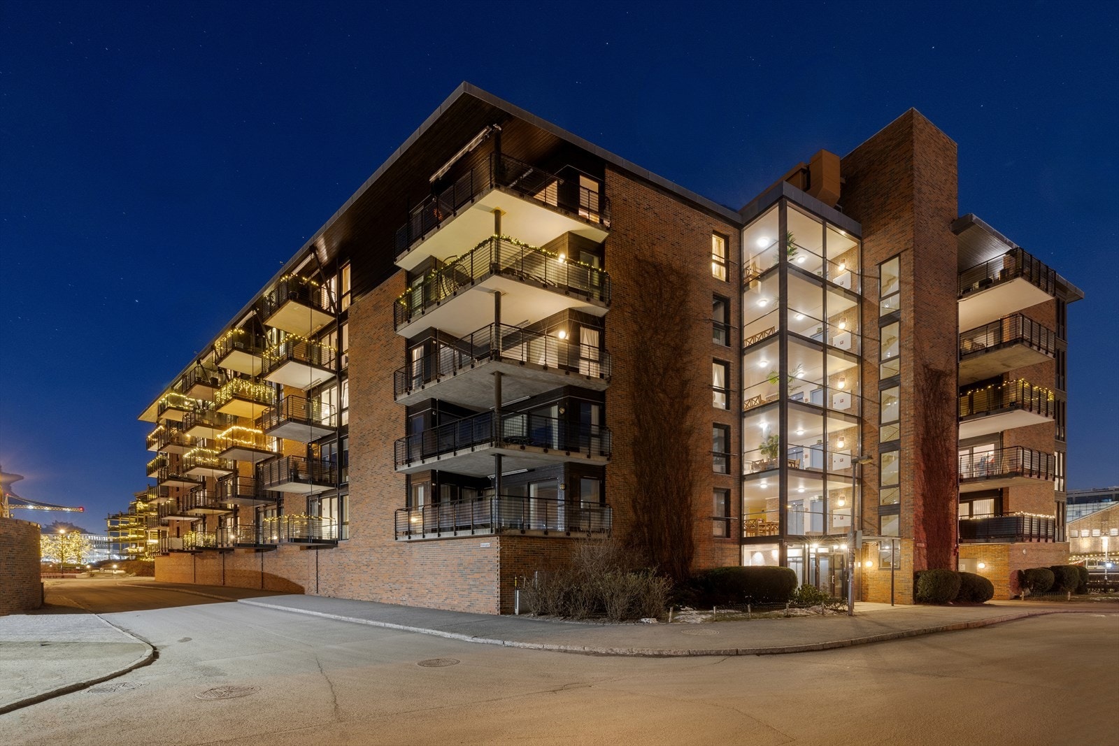 DnB eiendom ønsker deg velkommen til Nedre Elvehavn og femte etasje i Dokkgata 1! Galleribilde