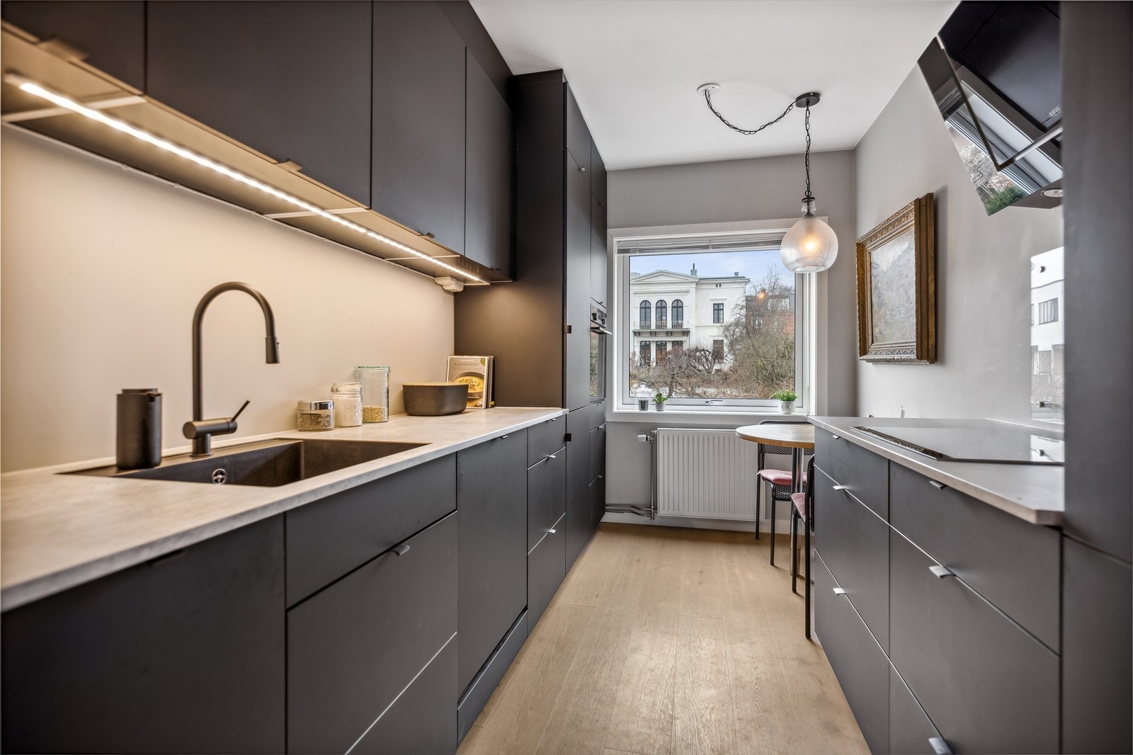 Moderne kjøkken, nyoppusset i 2018 Galleribilde