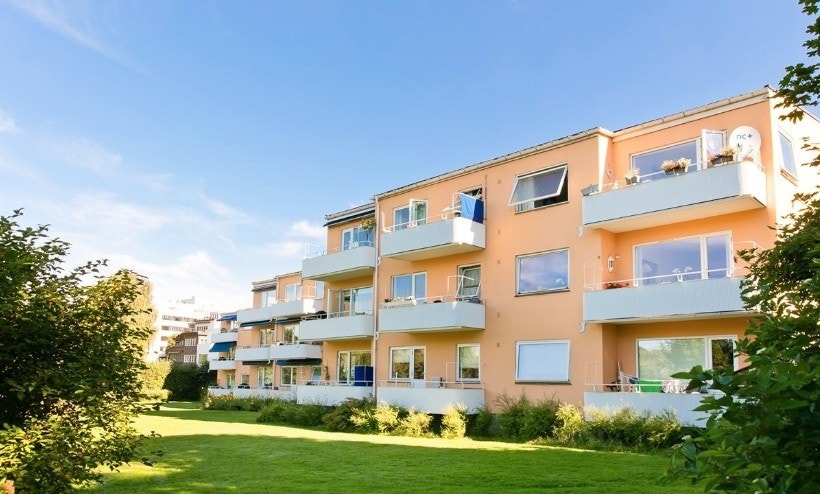 Fasade sommerstid Galleribilde