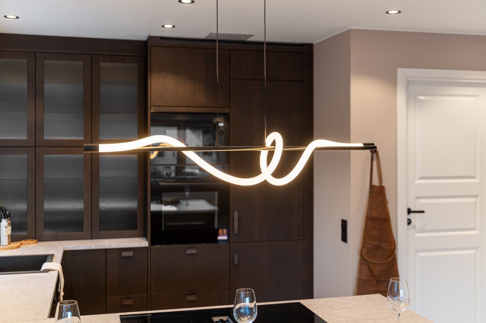 Kabel-TV, internett, kommunale avgifter, vedlikehold etc. er inkl. i felleskostnadene. Galleribilde