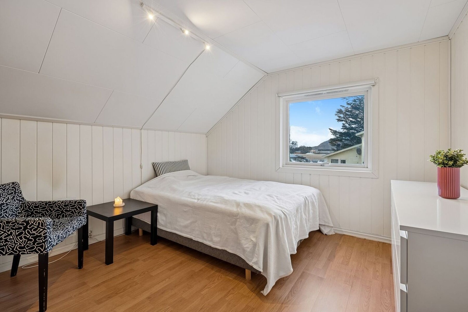 Det andre soverommet rommer gode 11,5 kvm. Galleribilde