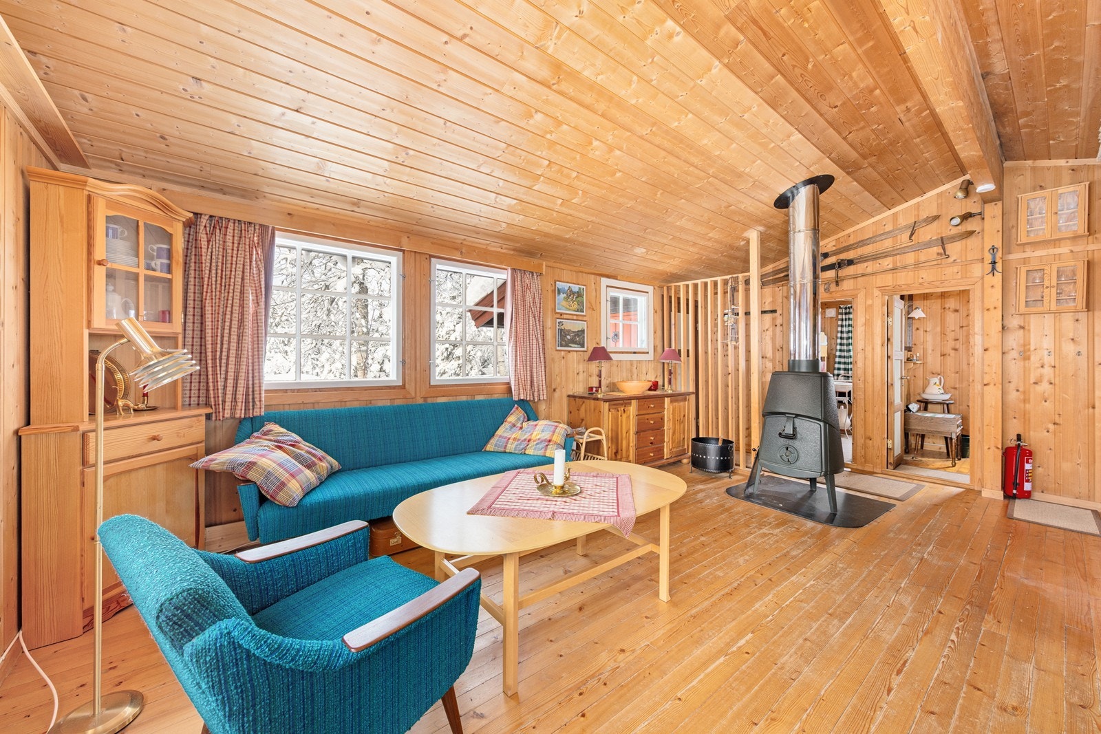 Stuen er romslig med en god atmosfære. Galleribilde