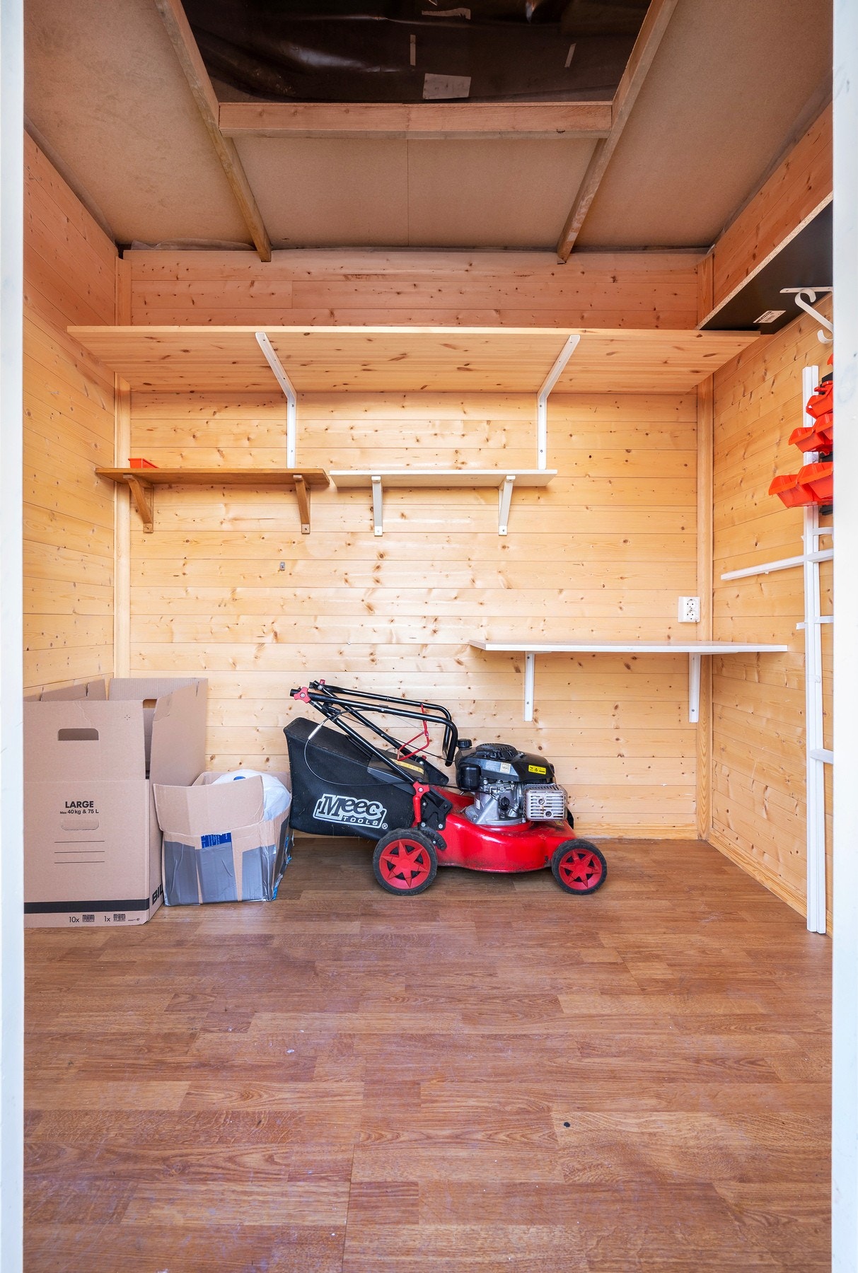 I tillegg medfølger det en bod i felles bodbygg på ca. 4 m². Galleribilde