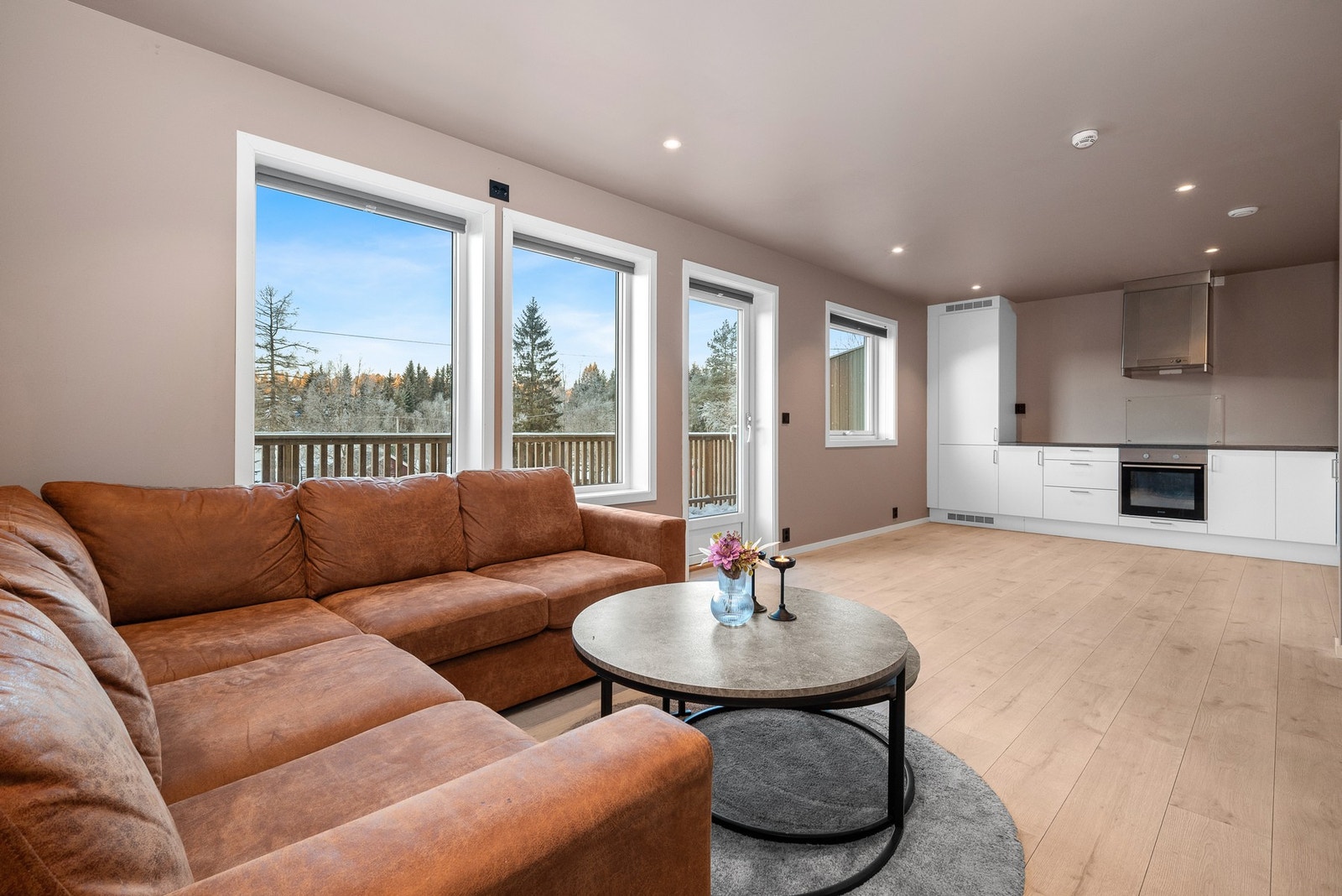 Her presenteres en nyere selveierleilighet, oppført i 2022 med sentral beliggenhet på Gåsbakken. Galleribilde