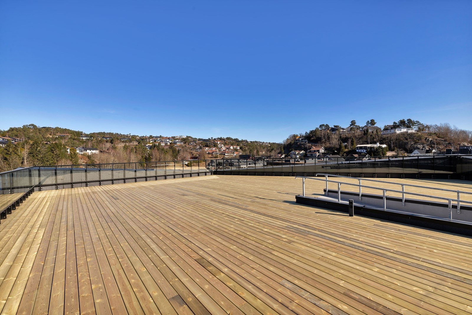 Takterrasse. Galleribilde