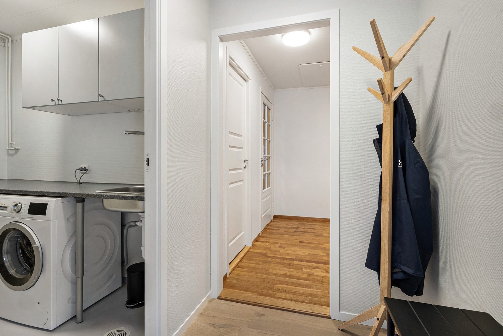 Vaskerommet ligger praktisk til ved vindfanget Galleribilde