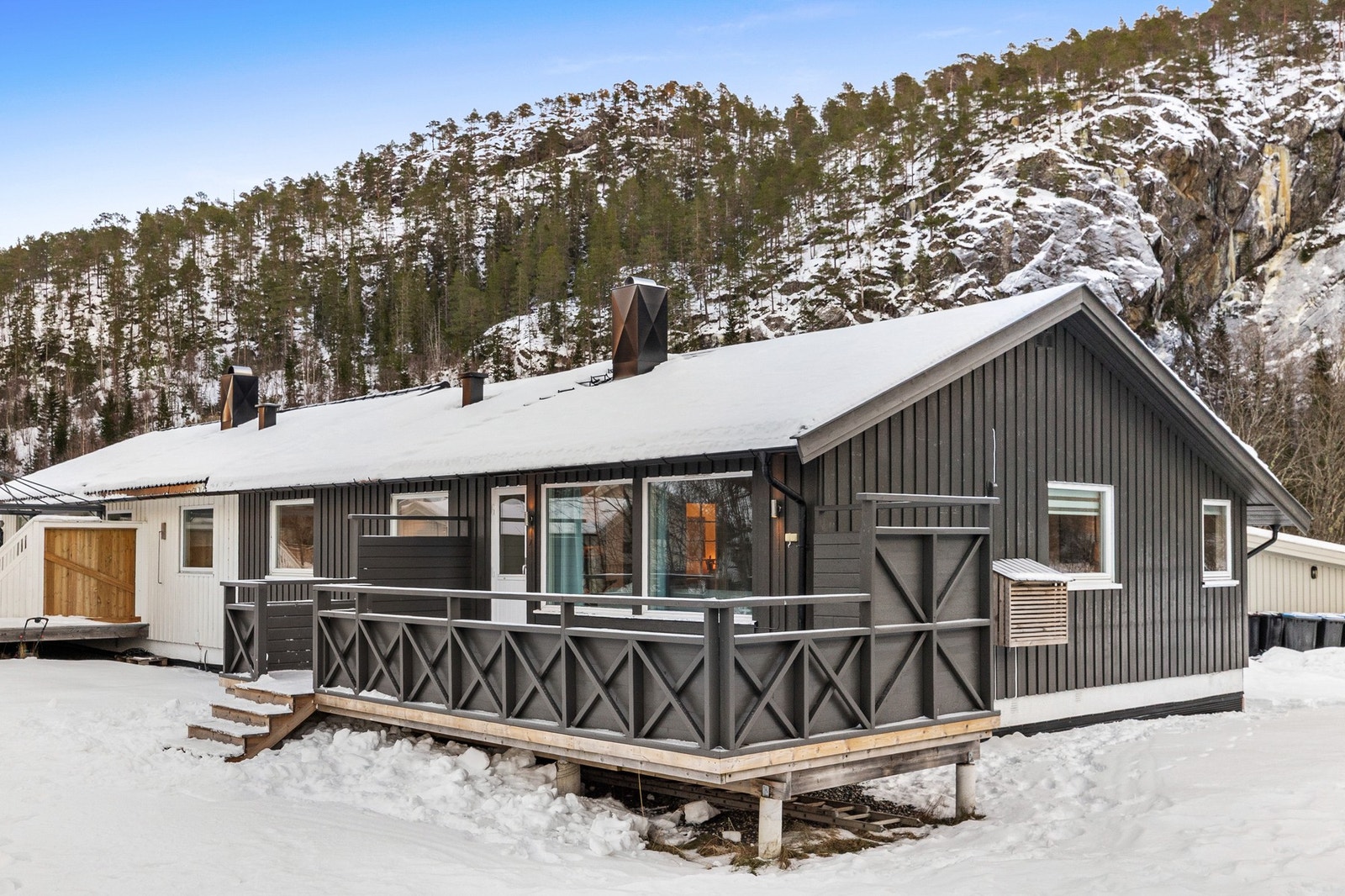 Gamle byveg 22 B presenteres for salg! Galleribilde